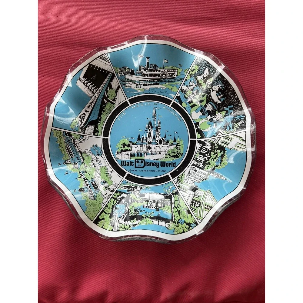 Vintage‎ Walt Disney World Magic Kingdom Fluted Glass Ashtray Candy Dish
